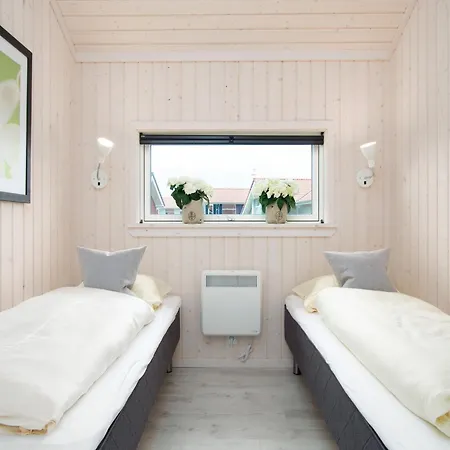 Appartement Erstaunliches Kuestenchalet Mit Sauna *
